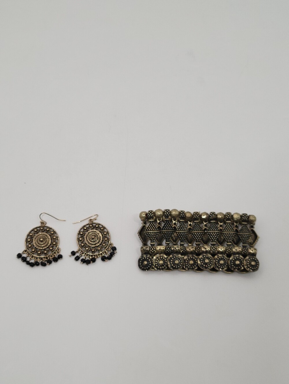 Bronze Gold Tone Metal Medallion Dangle Earrings Stretch Bracelet Set Boho Aztec